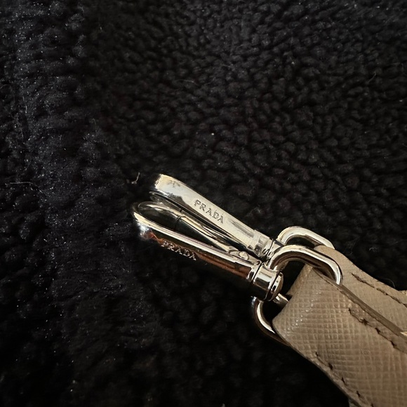 Prada Re-edition shoulder bag - Picture 8 of 17